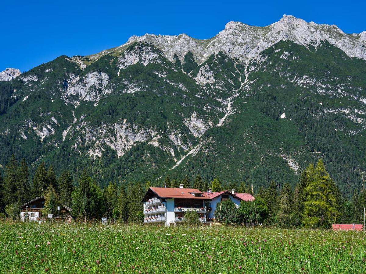 Apartmenthaus - Café - Zugspitze Leutasch Exterior foto