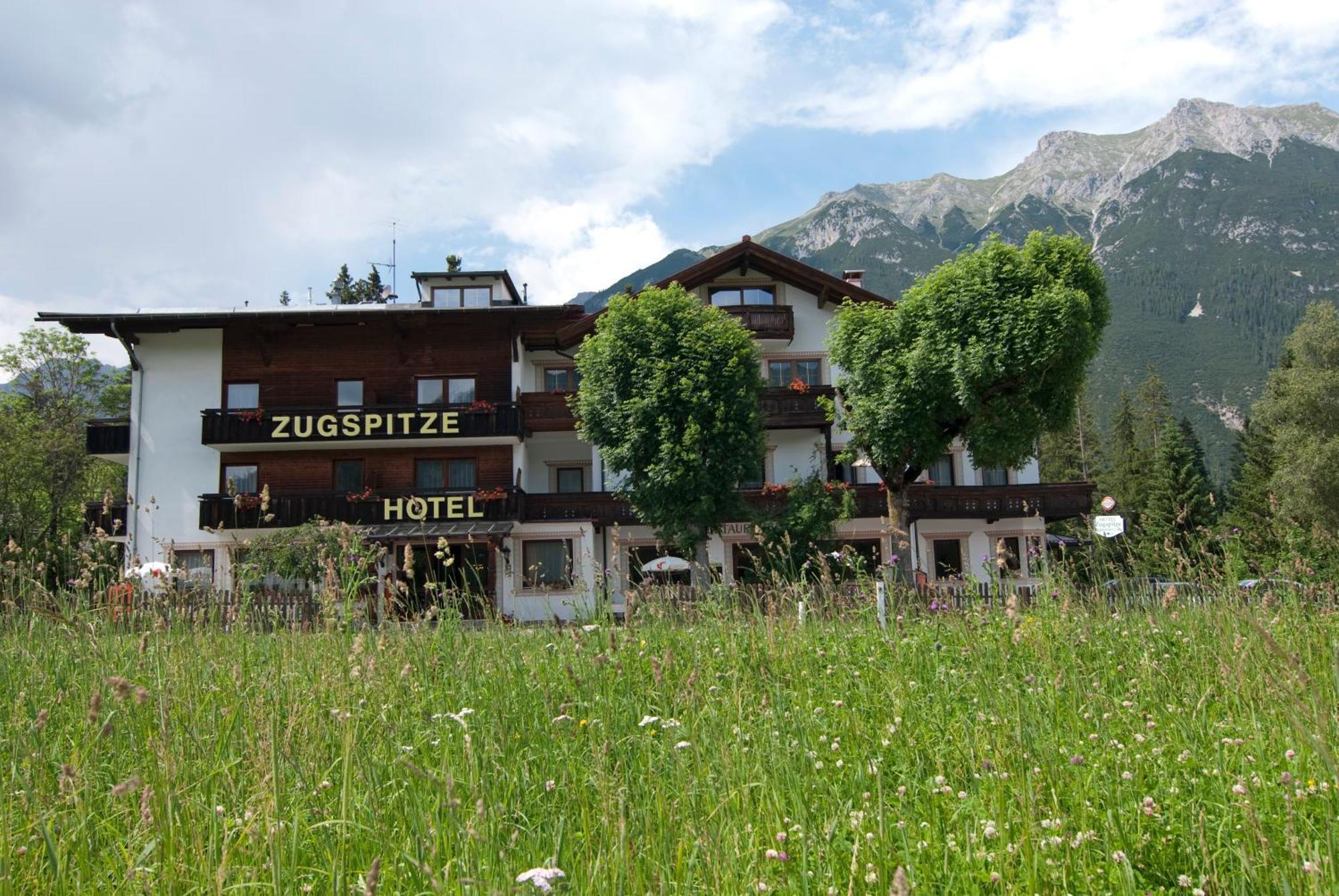 Apartmenthaus - Café - Zugspitze Leutasch Exterior foto